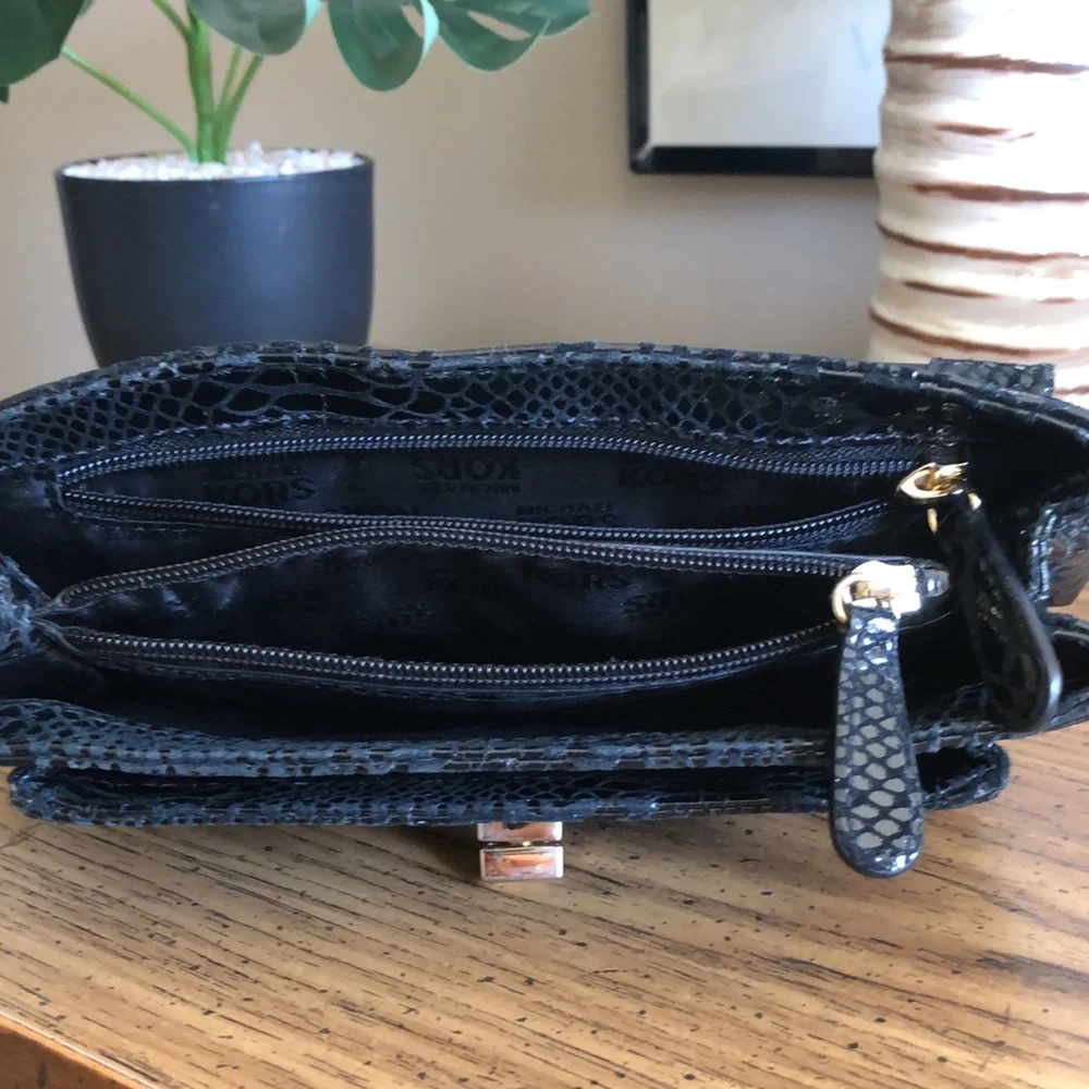 BEAUTIFUL Michael Kors Convertible Chain Strap Bag - Picture 9 of 15